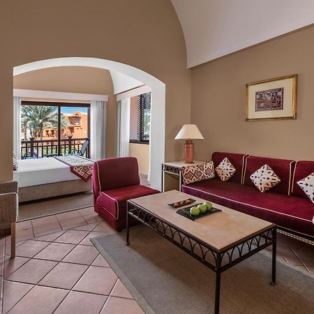 Jaz Makadi Saraya Resort Хургада Екстер'єр фото A living room at the Fairmont Scottsdale Resort