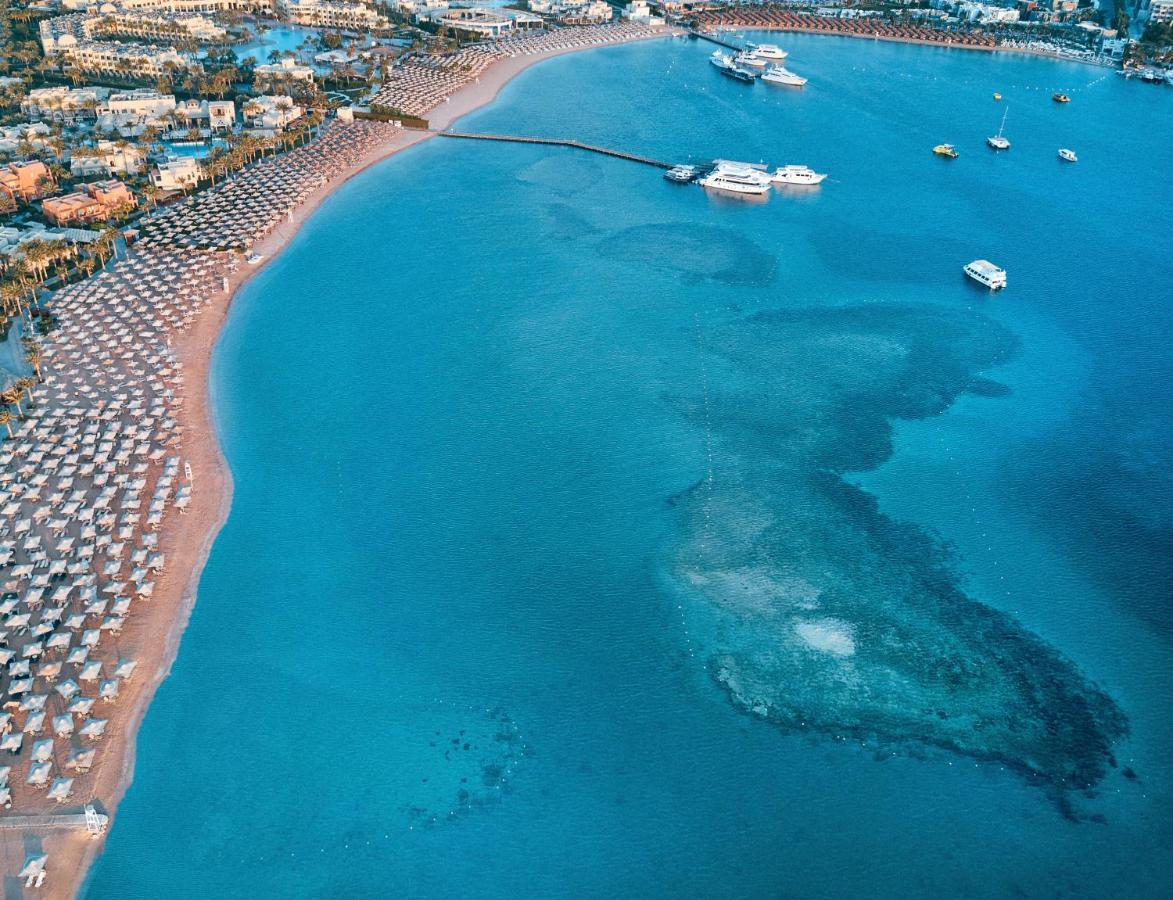 Jaz Makadi Saraya Resort Хургада Екстер'єр фото Aerial view of the bay
