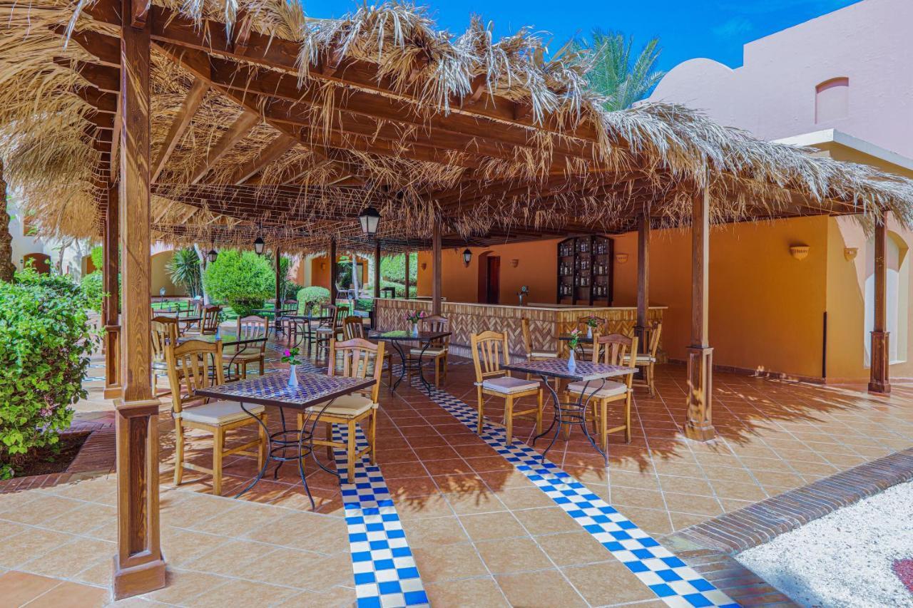 Jaz Makadi Saraya Resort Хургада Екстер'єр фото Restaurant at the hotel
