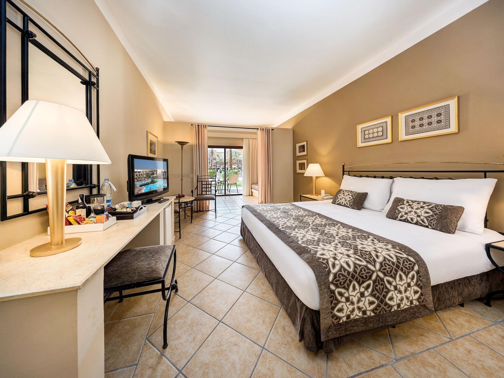 Jaz Makadi Saraya Resort Хургада Екстер'єр фото A room at the hotel