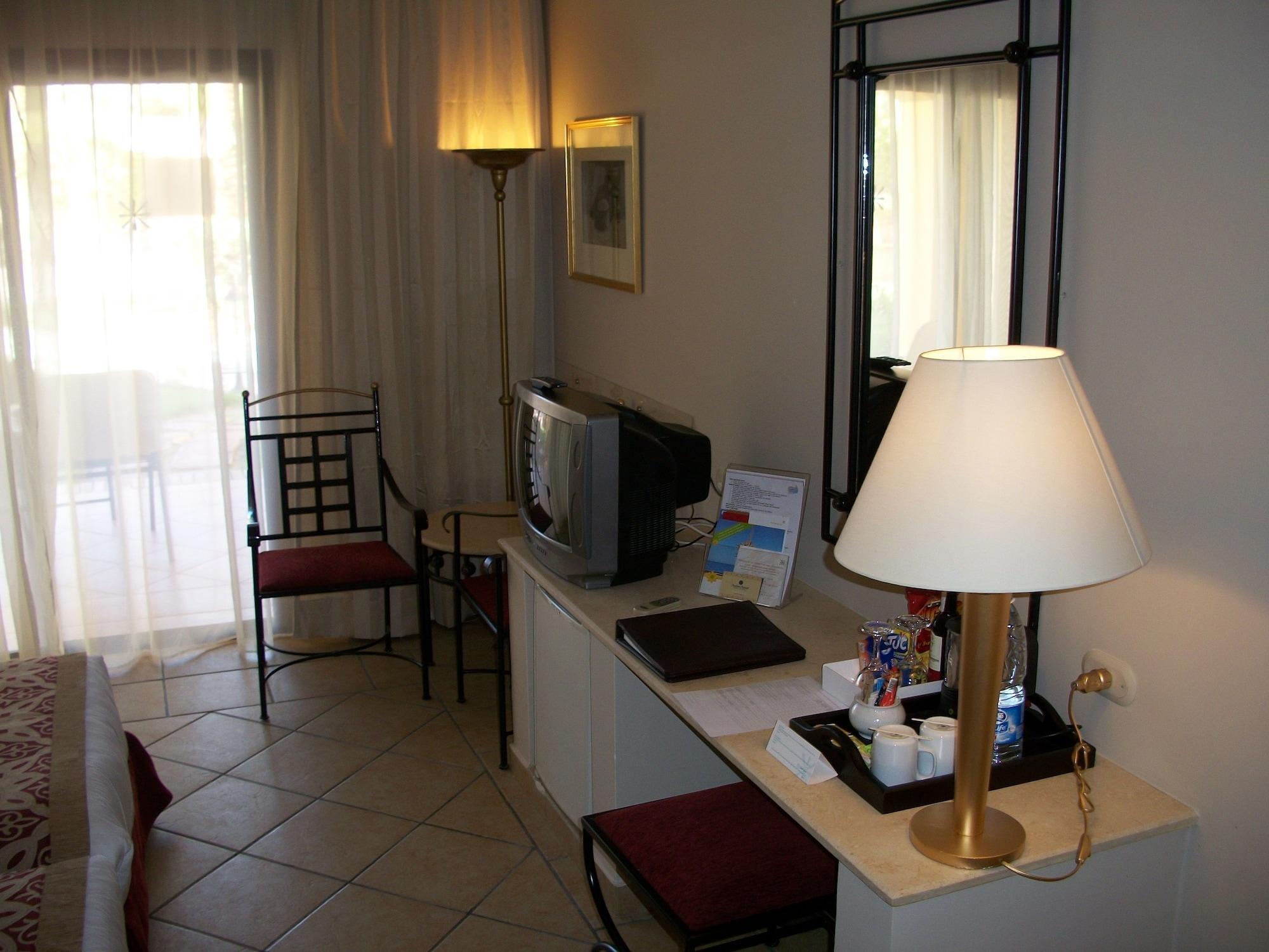 Jaz Makadi Saraya Resort Хургада Екстер'єр фото A room at the hotel